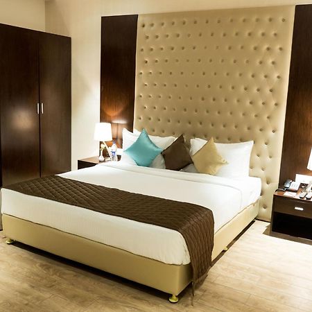 Grand Ashok Hotel Thanjavur Buitenkant foto