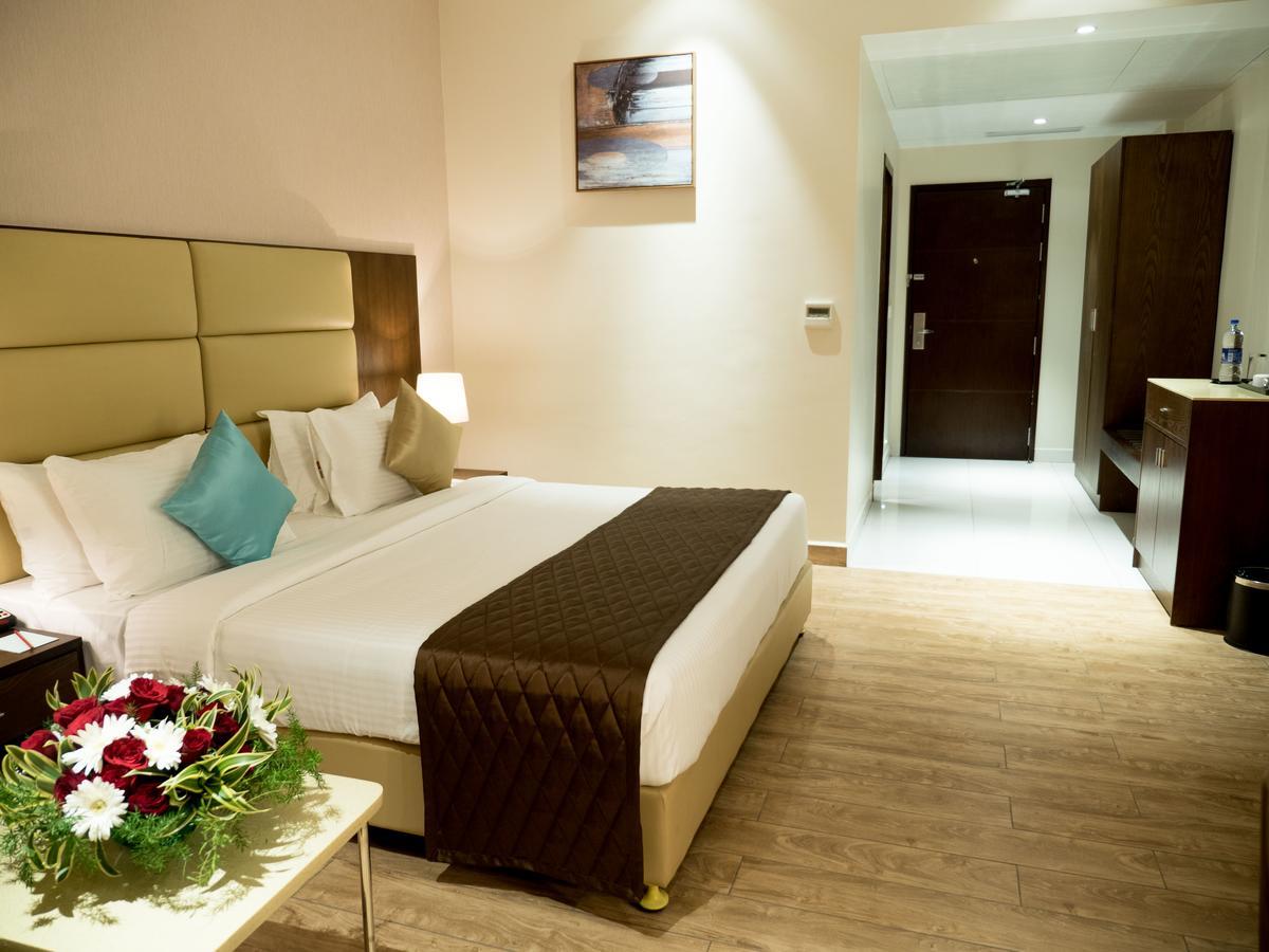 Grand Ashok Hotel Thanjavur Buitenkant foto