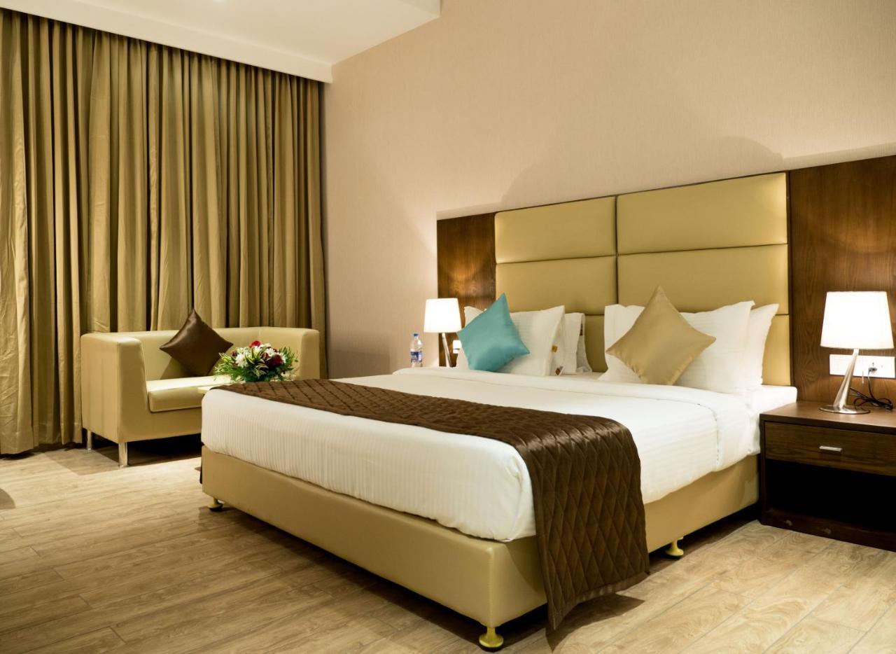 Grand Ashok Hotel Thanjavur Buitenkant foto