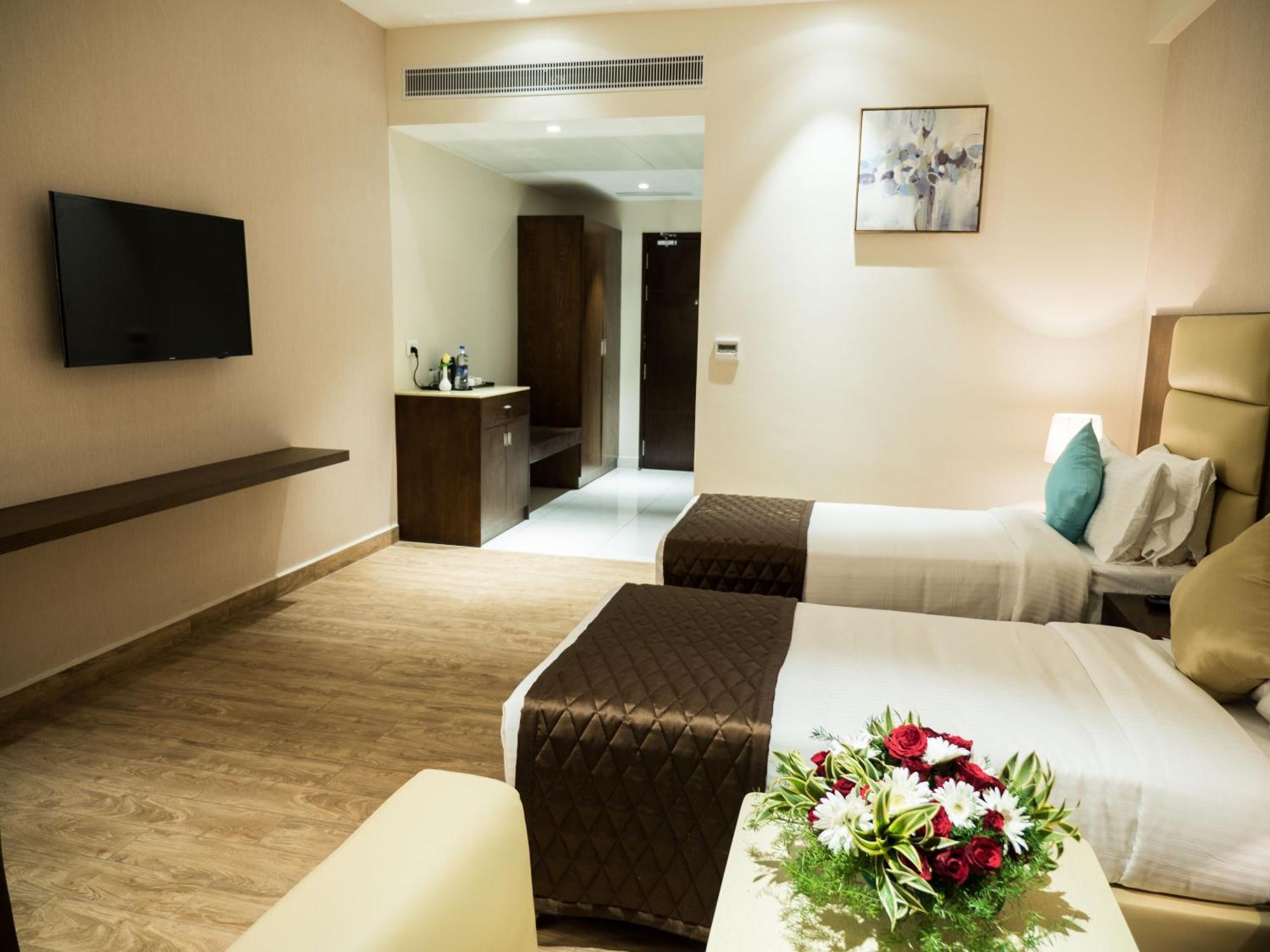 Grand Ashok Hotel Thanjavur Buitenkant foto