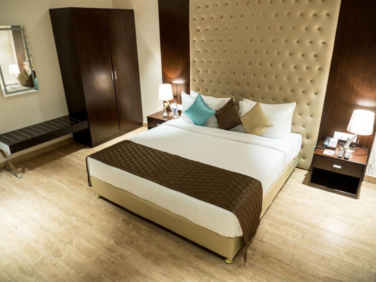 Grand Ashok Hotel Thanjavur Buitenkant foto