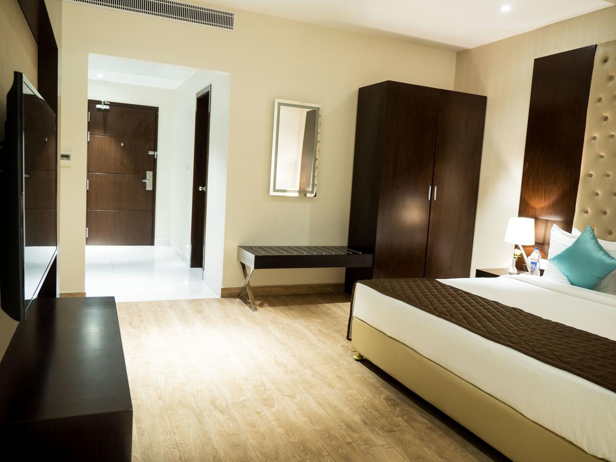 Grand Ashok Hotel Thanjavur Buitenkant foto