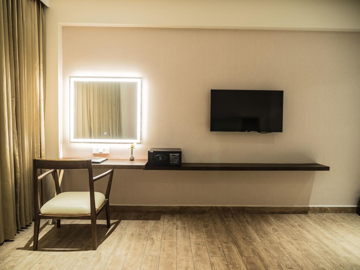 Grand Ashok Hotel Thanjavur Buitenkant foto