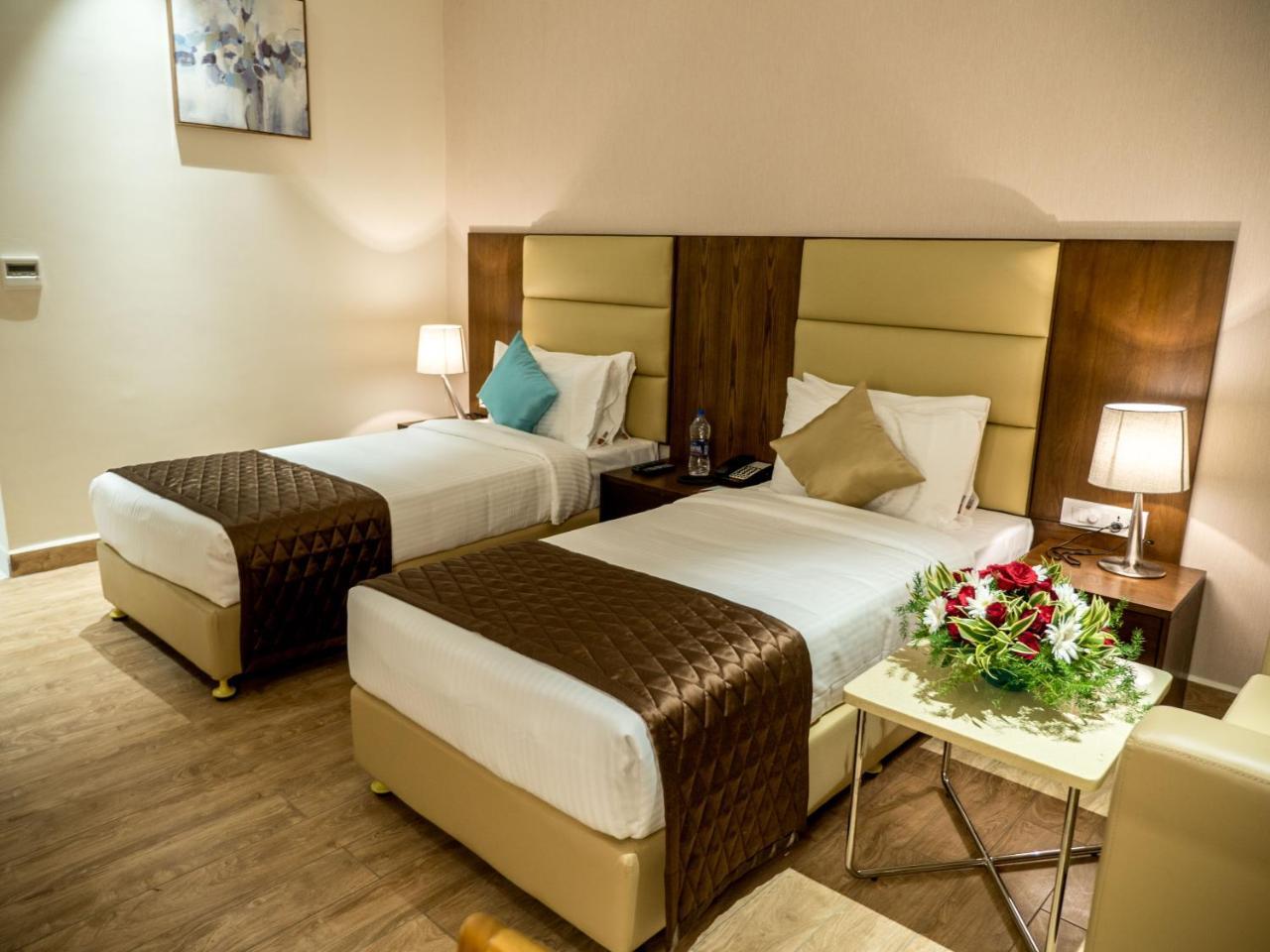 Grand Ashok Hotel Thanjavur Buitenkant foto